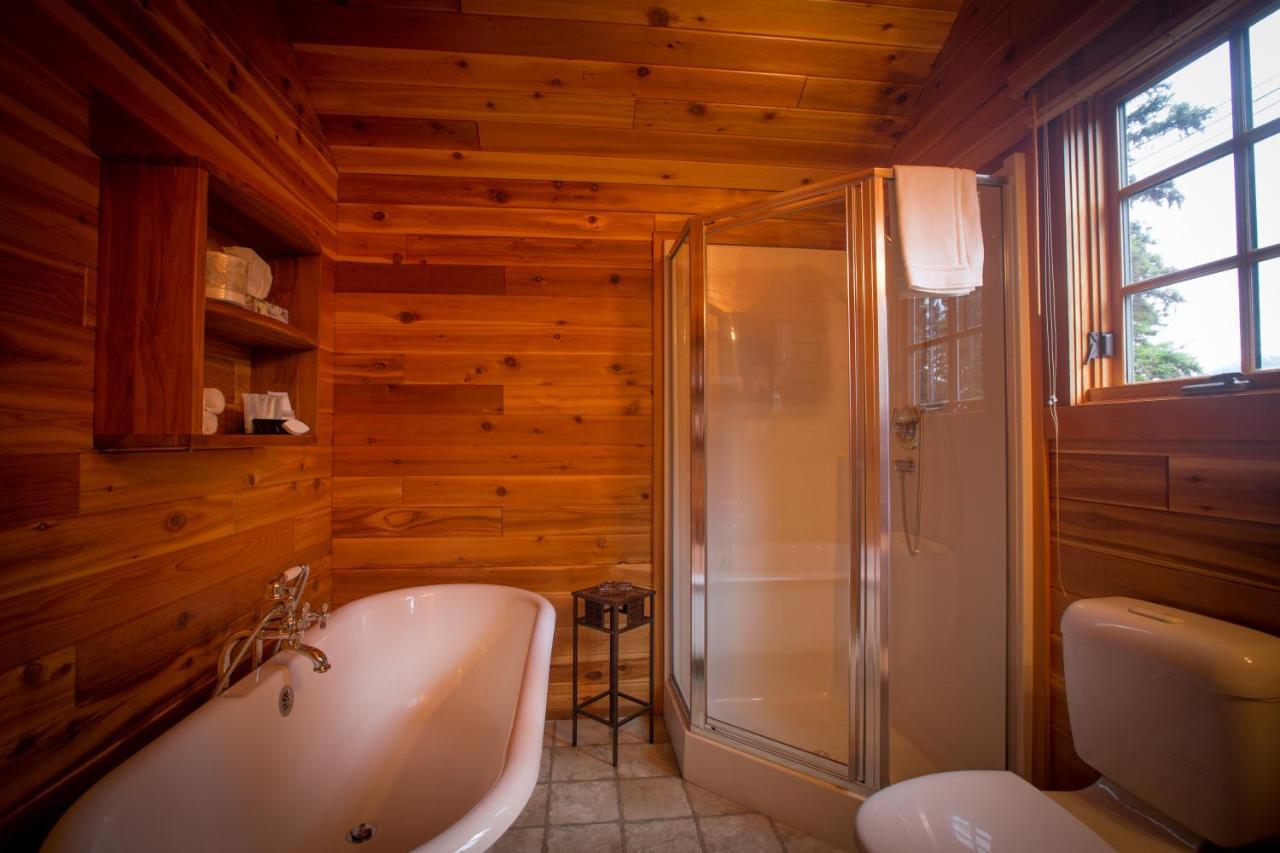 One-Bedroom Bungalow