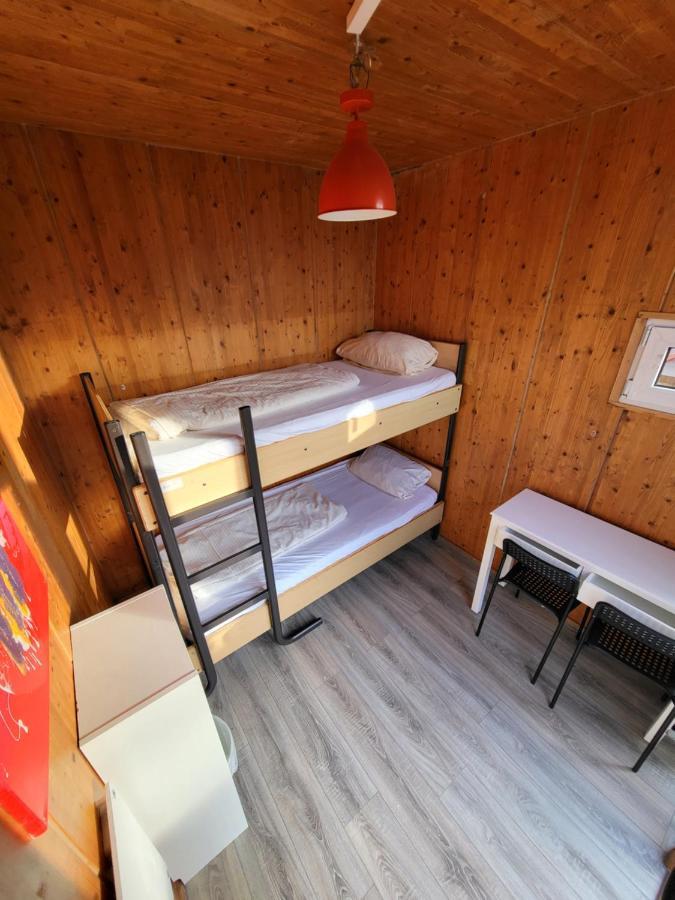 Zweibettzimmer mit Gemeinschaftsbad