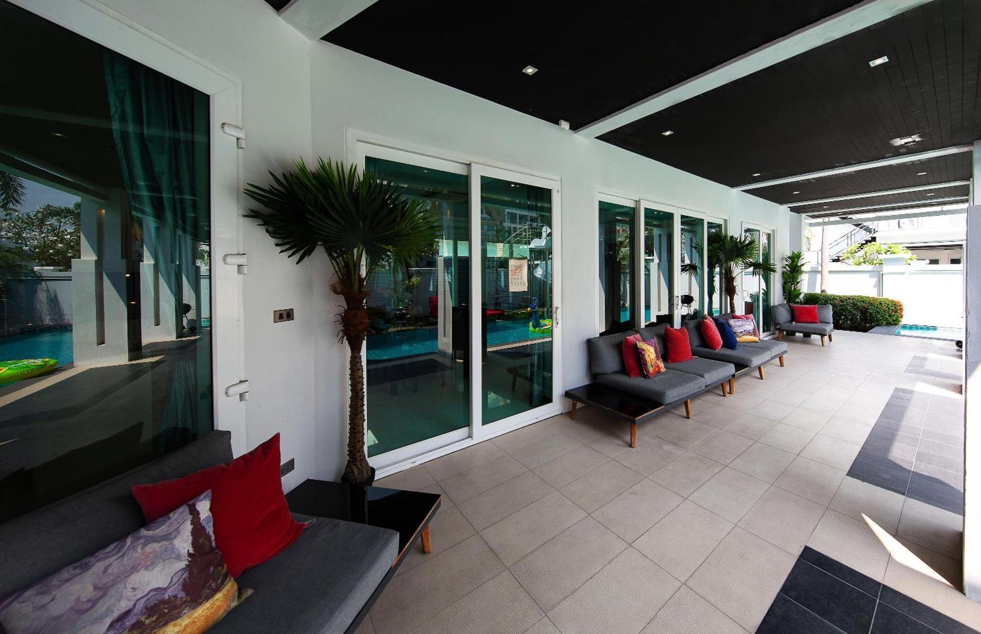 Deluxe Villa