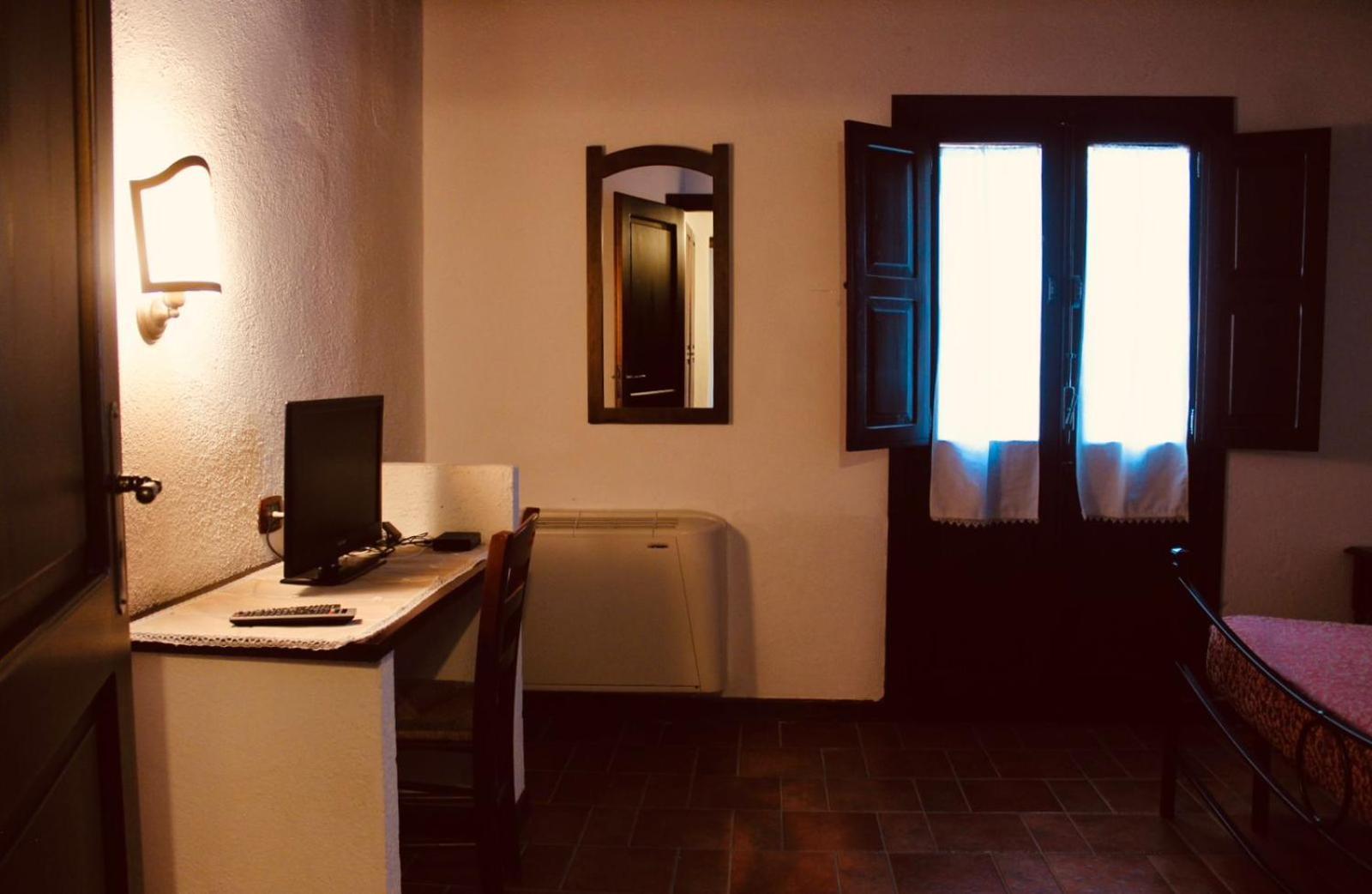 Senior Suite,1542148792:JPEG