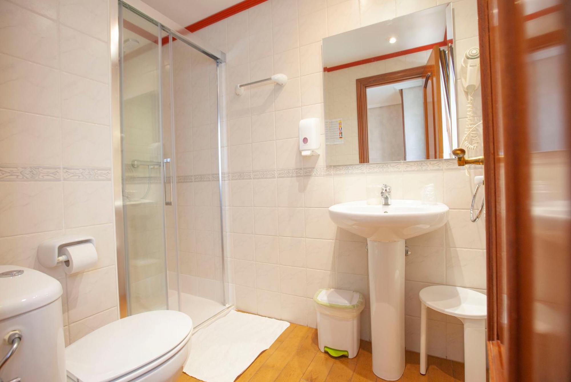 Triple Room Private Bathroom