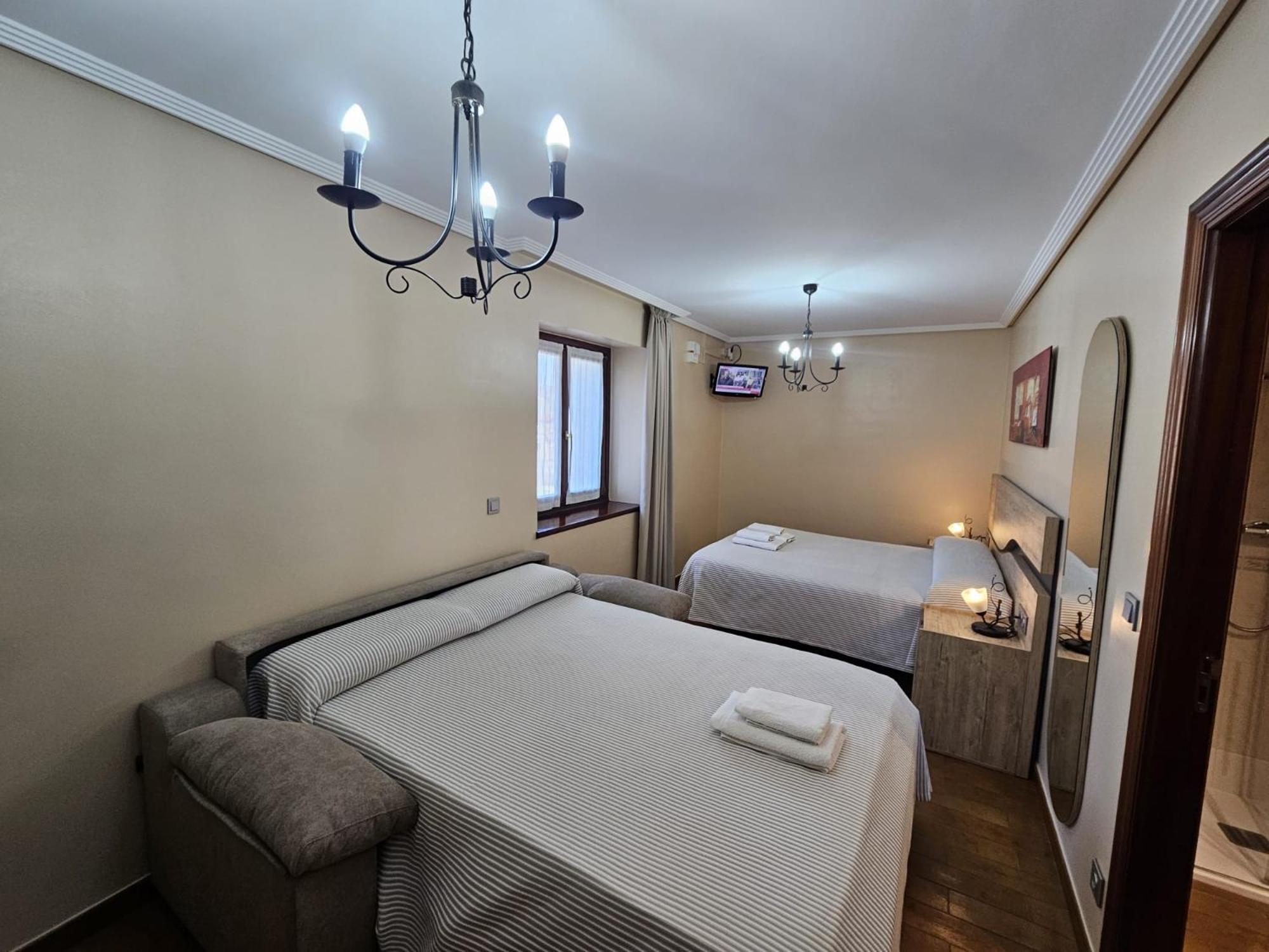 Triple Room Private Bathroom