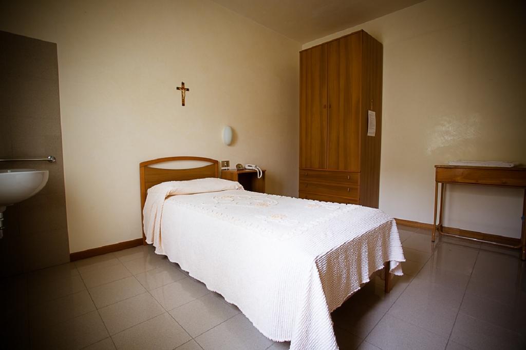 Camera Singola con Bagno Privato Esterno