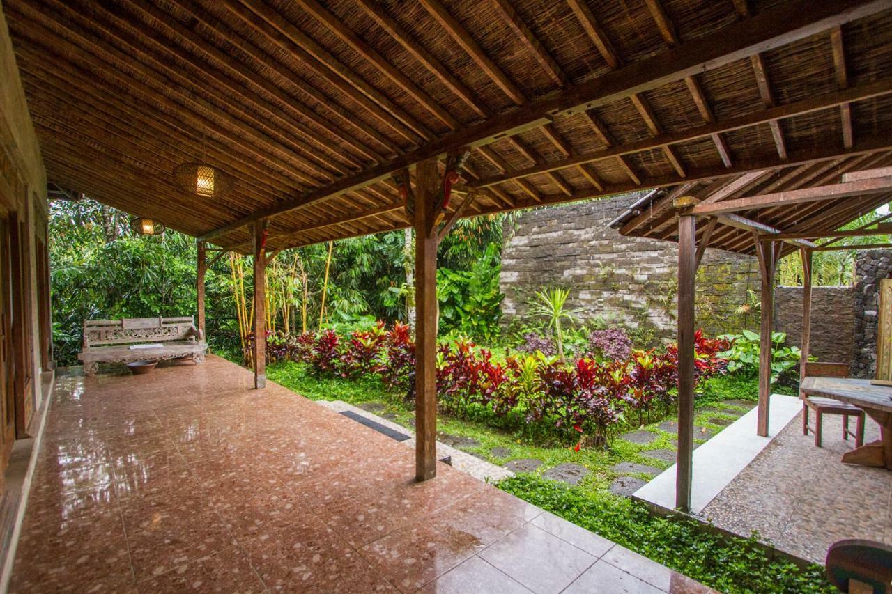 One Bedroom Bungalow Garden View
