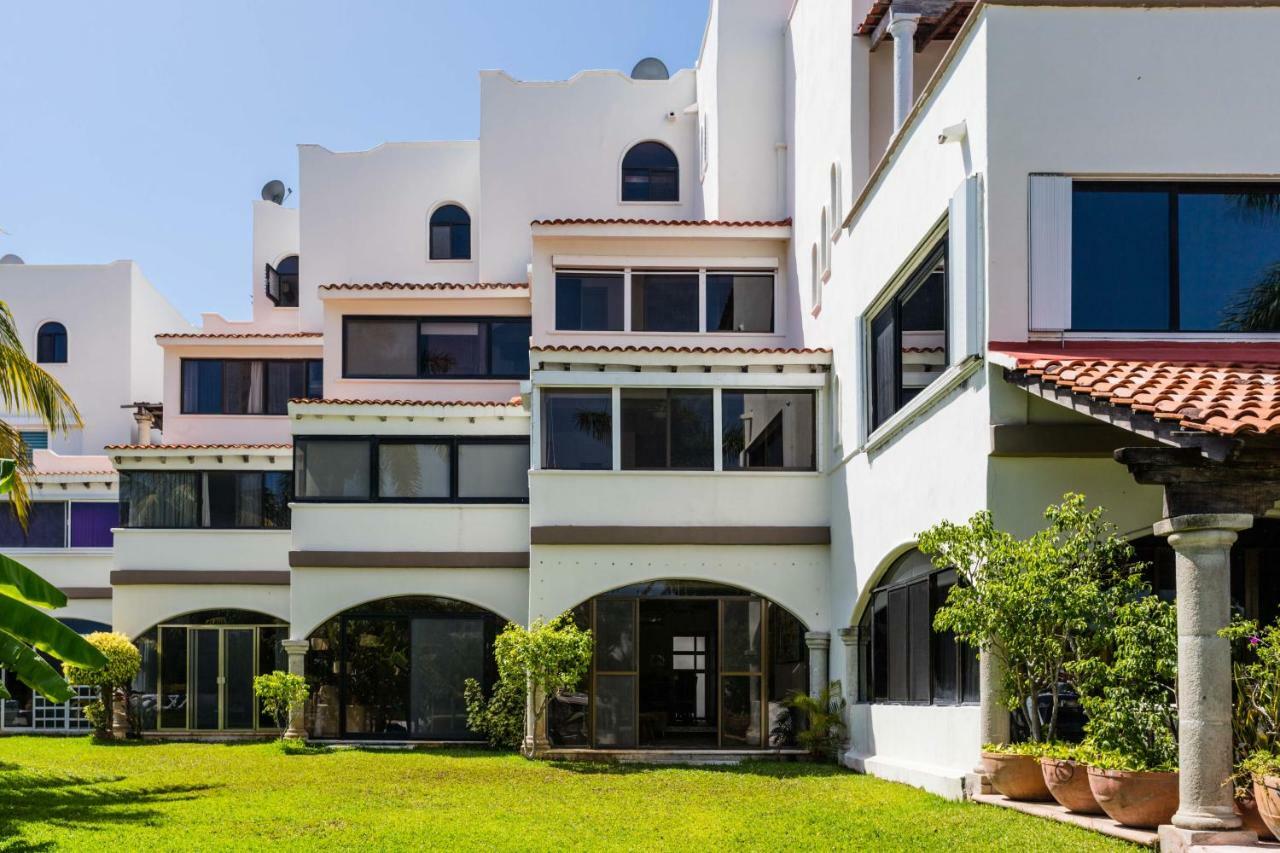 Deluxe Villa,829998464:JPEG
