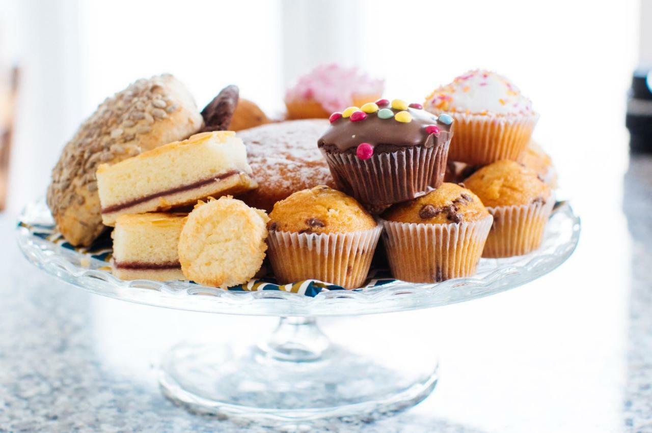 Six-Bedroom House,857331380:JPEG