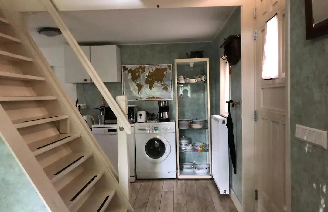 Cozy Cottage-1