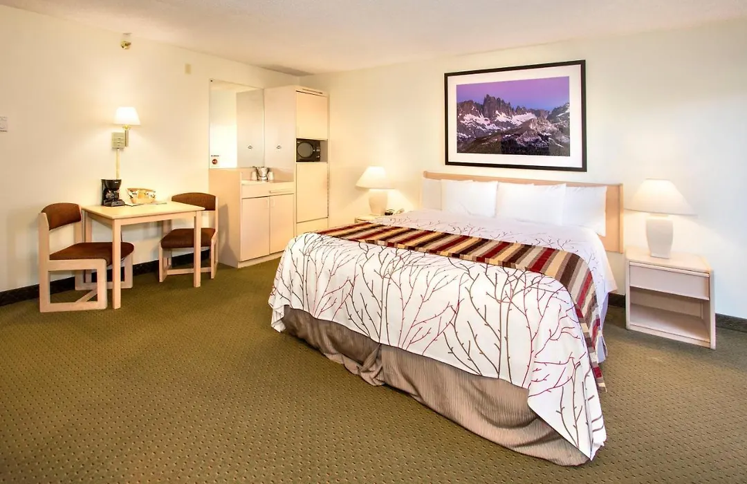 Sierra Lodge-1