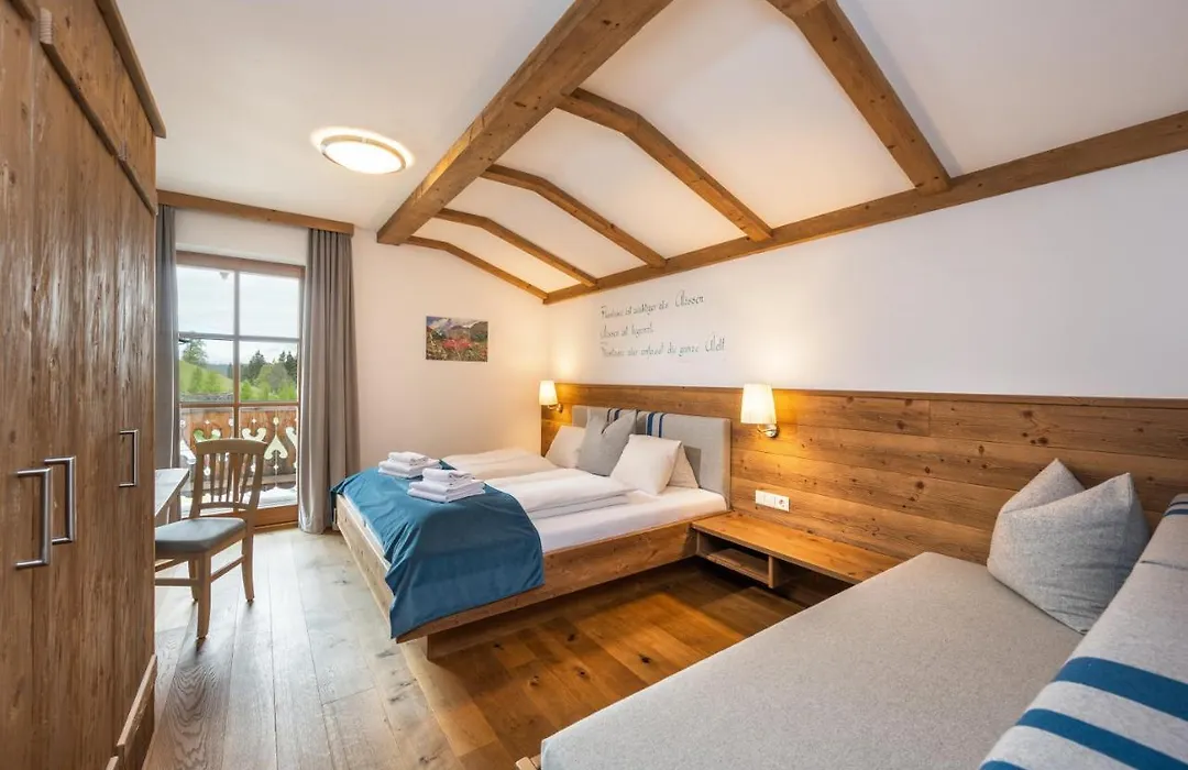 Alpine-Lodge-1