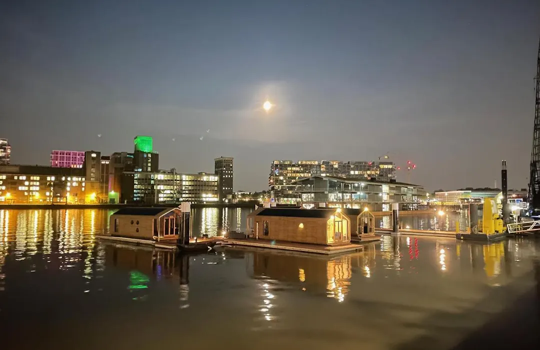 Wikkelboat Nr1 at Floating Rotterdam Rijnhaven Villa-1