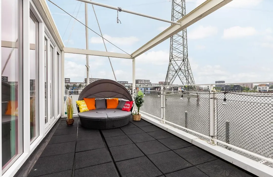 Watervilla - Amazing Floating Villa Experience-1