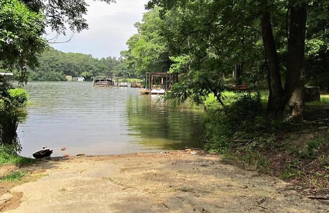 Secluded Home With Mini Waterfall And A Creek In Hot Springs-1