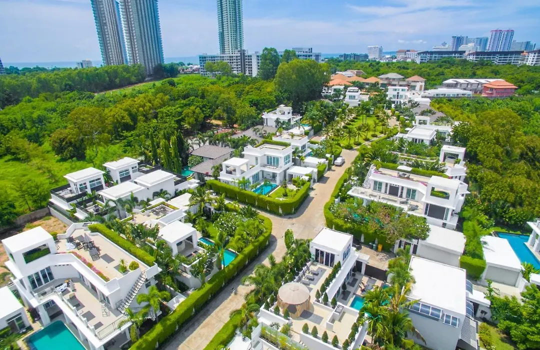 Villas In Pattaya-1