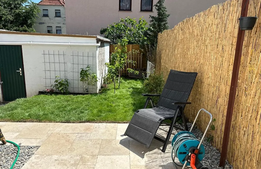 Altes Stadthaus mit Garten und Gewölbekeller-1