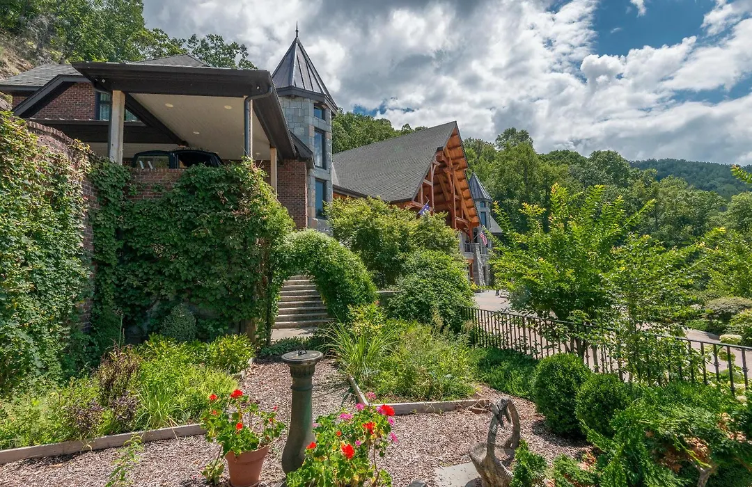 Legacy Lodge-1