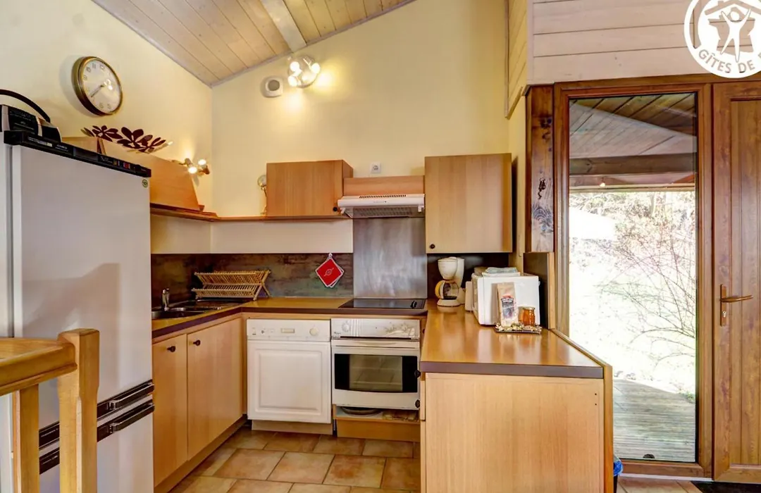 Gîte confortable avec vue imprenable près de Saint-Étienne - FR-1-496-38-1