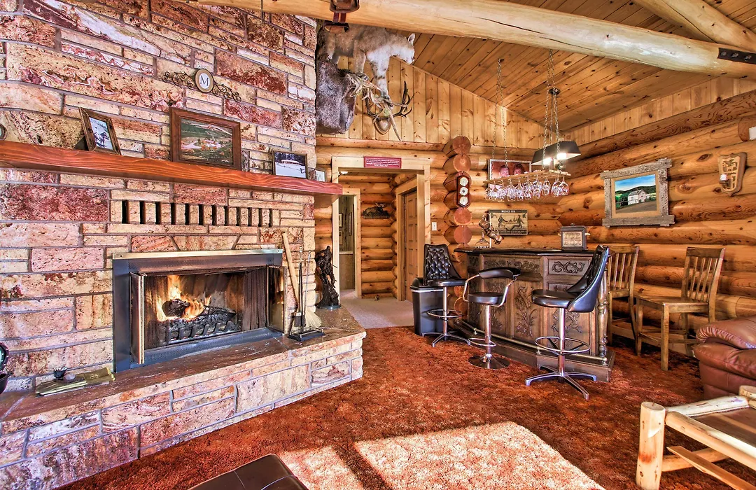 Secluded Dillon Home W/ Private Hot Tub + Deck!-1