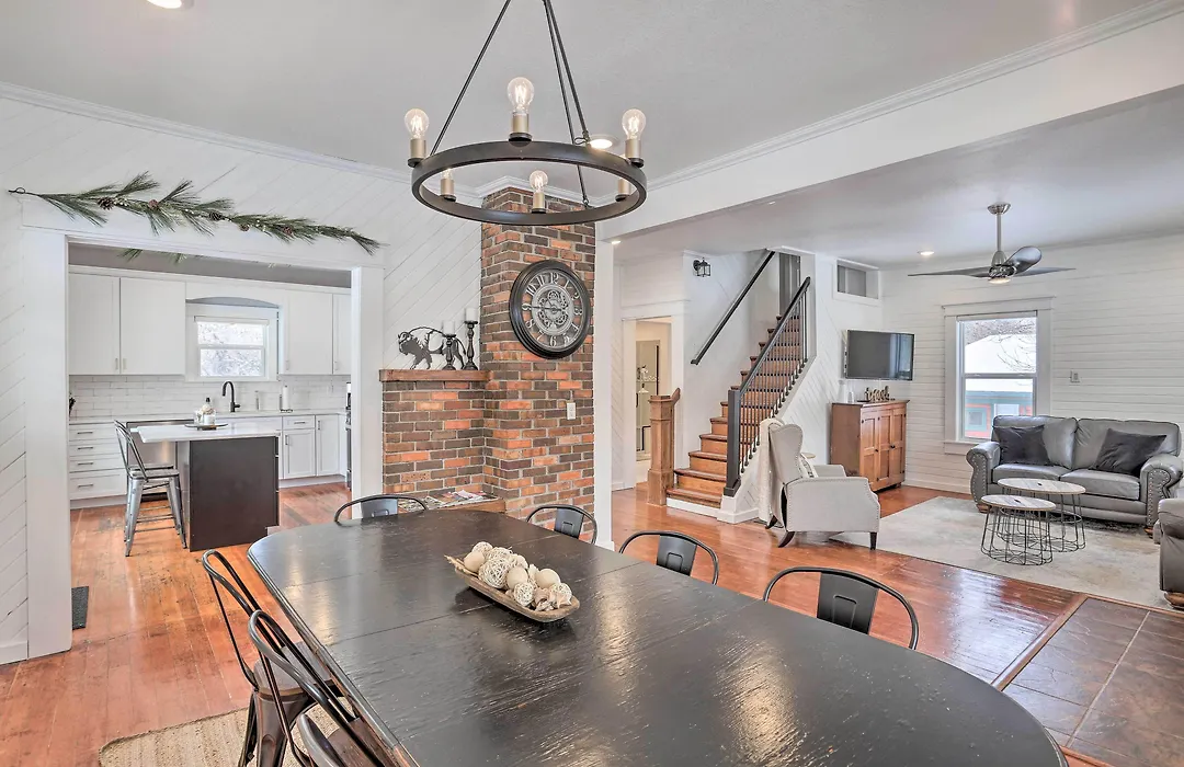 Home Near Downtown & Spearfish Canyon!-1