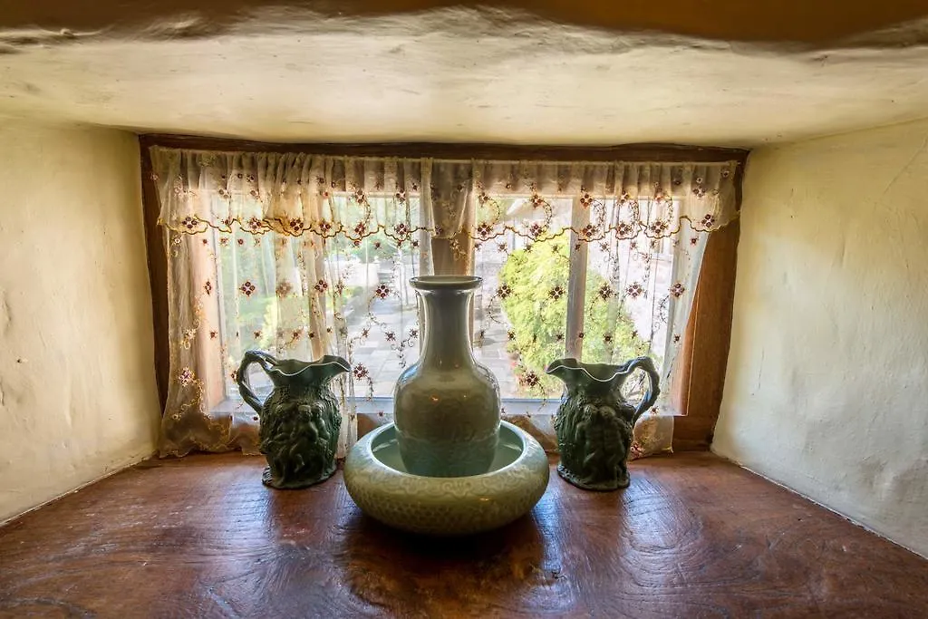 Meadow Cottage Guest House-1