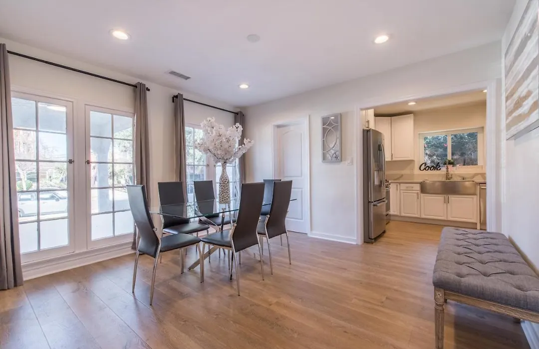 Luxurious Studio City Home-1