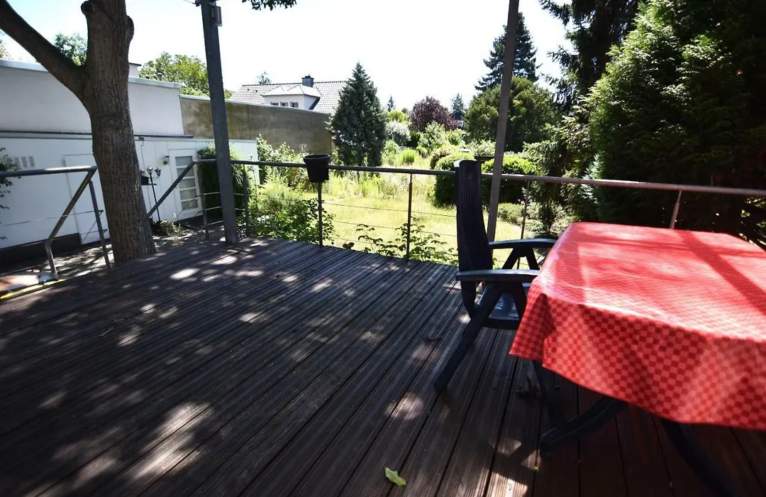 Zeitwohnen Im Schoenem Haus Mit Grosser Terrasse In Koeln-Rath-1