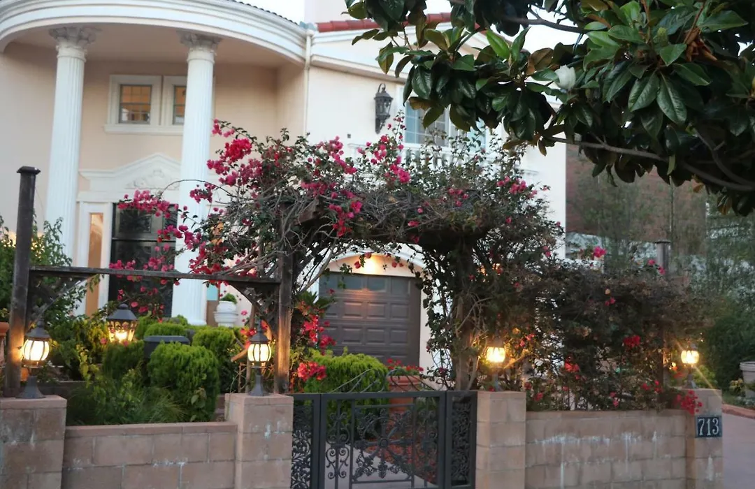 Entire Second Flr - Santa Monica Luxury Roman Villa-1