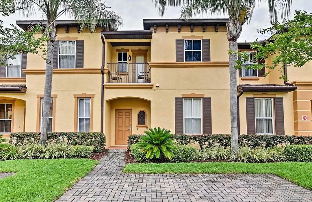 Gorgeous Resort Townhome Near Disneyland-1