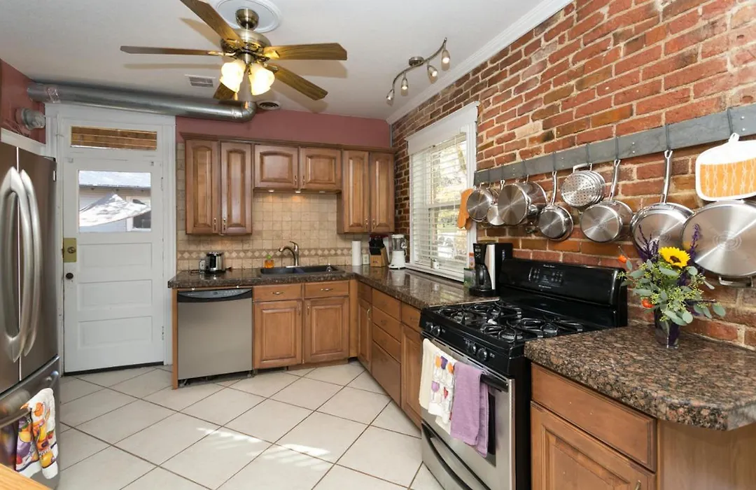 Clay Street Bnb-1