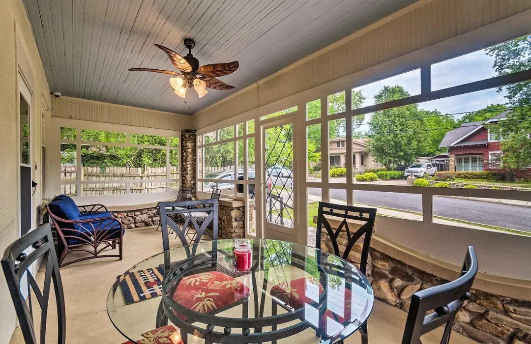 Spacious & Updated 1920'S Hsnp Craftsmen Home-1