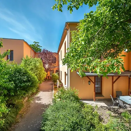 Idyllisches Haus mitten in Berlin-2