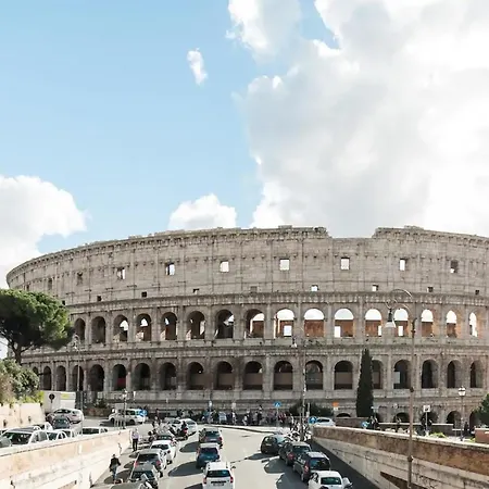 Colosseum'S Courtyard-2