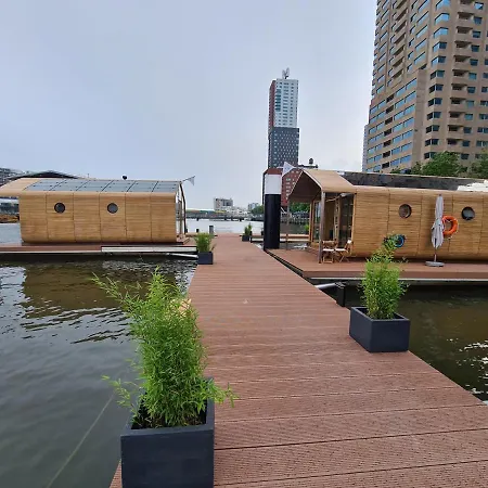 Wikkelboat Nr1 at Floating Rotterdam Rijnhaven Villa-3
