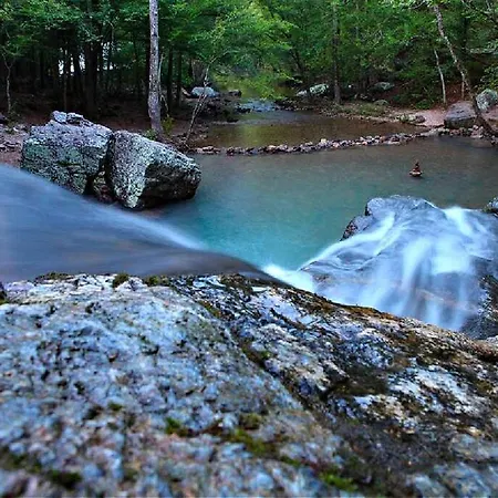 Secluded Home With Mini Waterfall And A Creek In Hot Springs-2