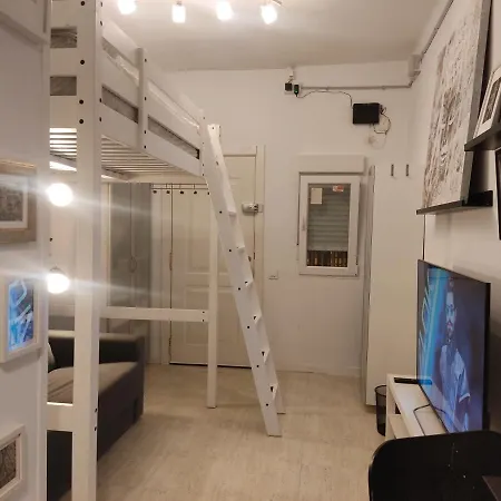 Mini House Loft 25M2 In Barcelona-2