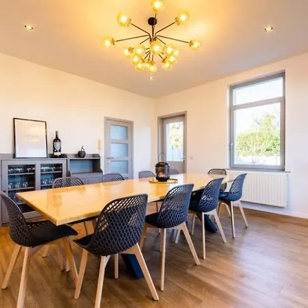 Manoir Bel Horizon Avec Grand Jardin Et Parking Prive-2