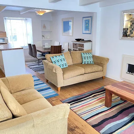 Porthia Cottage-3