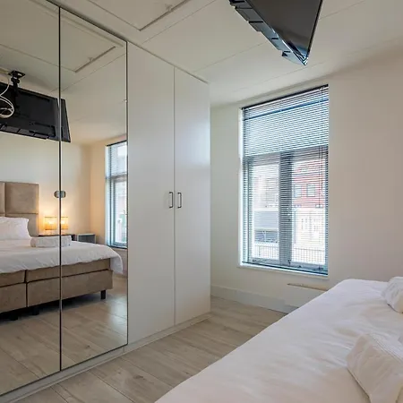Luxury City Home Alkmaar nearby Amsterdam.-3