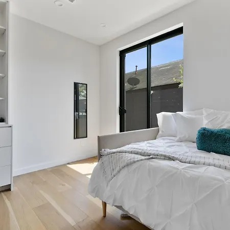 Eastvillage Signature Villas By Dunyha-2