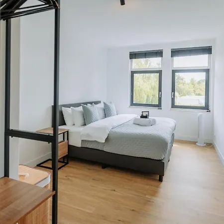 Brand New Bright Luxurious Villa In Amsterdam!-3