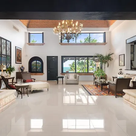Villa Albatros Oceanfront Luxury Hotelzone-2