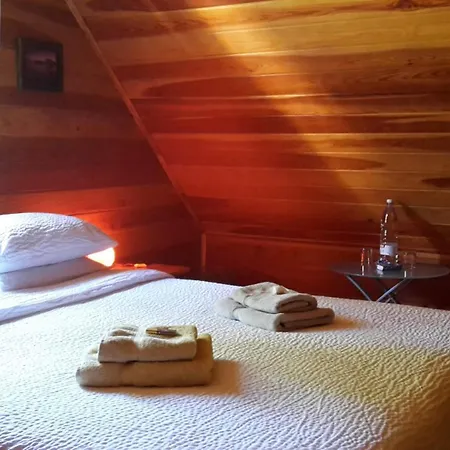 Forest Edge Lodge-3
