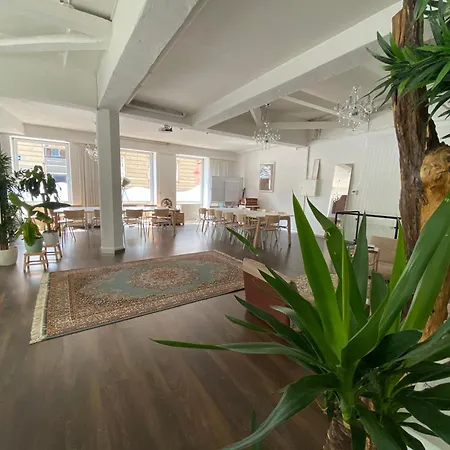 Superschoenes Studio Lunca 220Qm In Stuttgart West-2