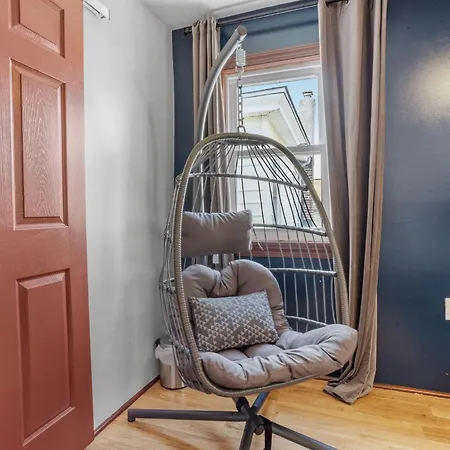 9 Bedroom, 14 Beds House Great For Big Groups Near Boardwalk, Tropicana-2