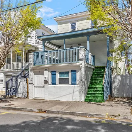9 Bedroom, 14 Beds House Great For Big Groups Near Boardwalk, Tropicana-3
