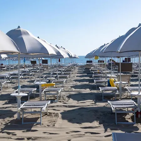 Modern Detached Chalet With Terrace Near The Beach-3