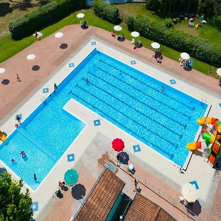 Modern Detached Chalet With Terrace Near The Beach-2