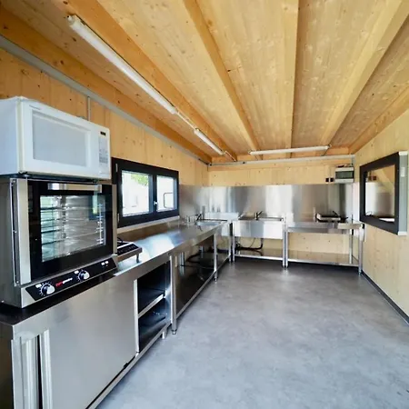 Holzhütte J23 klein-2