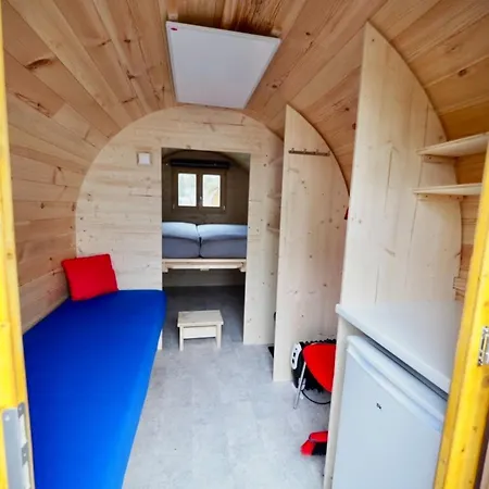 Holzhütte J23 klein-3