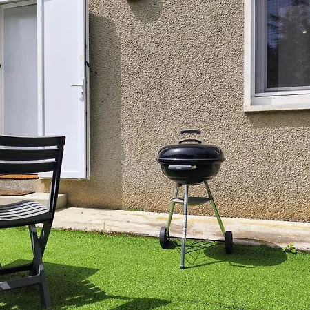 Studio Occitanie 20 m2 tout équipé avec jardin-2