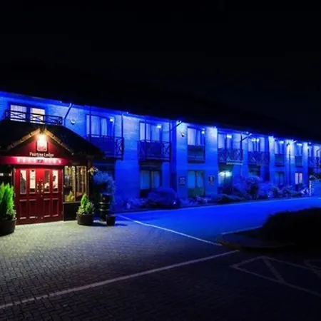 Peartree Lodge Waterside-3